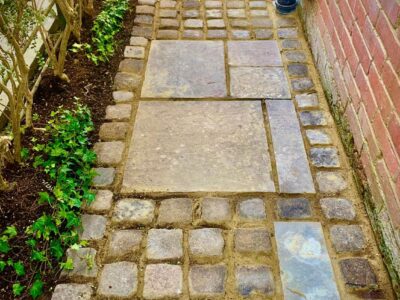 Cobble stone patio paths in Brighton