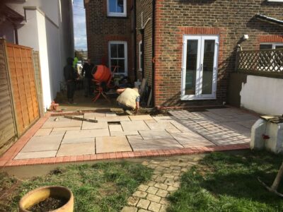 How to lay patio slabs in Brighton